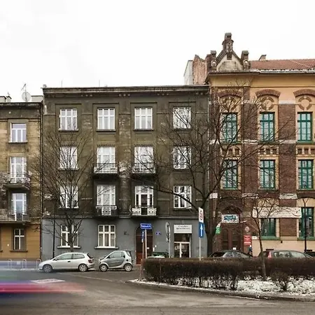 Tour Lubomirskiego 23 Apartament *